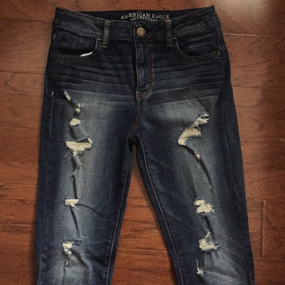 American Eagle Outfitters Denim - Dark wash ripped jeans